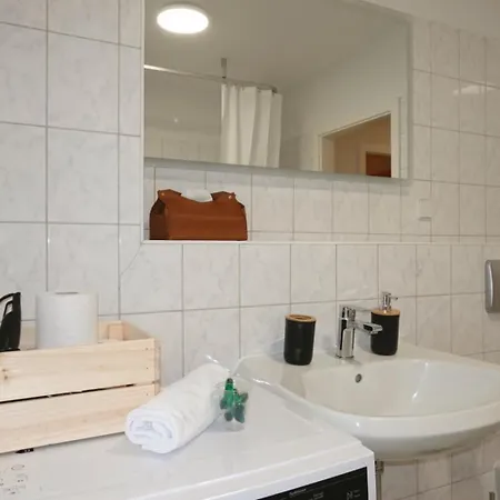 By Comfort Housing - 2 Bedroom Apartamento