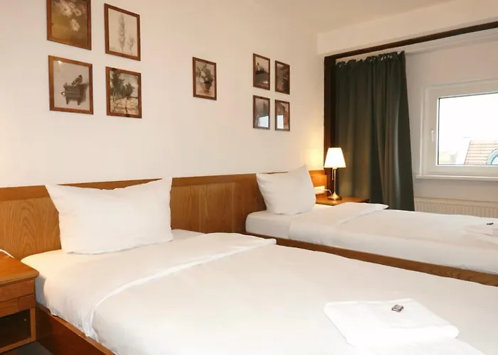 By Comfort Housing - 2 Bedroom Διαμέρισμα Falkensee